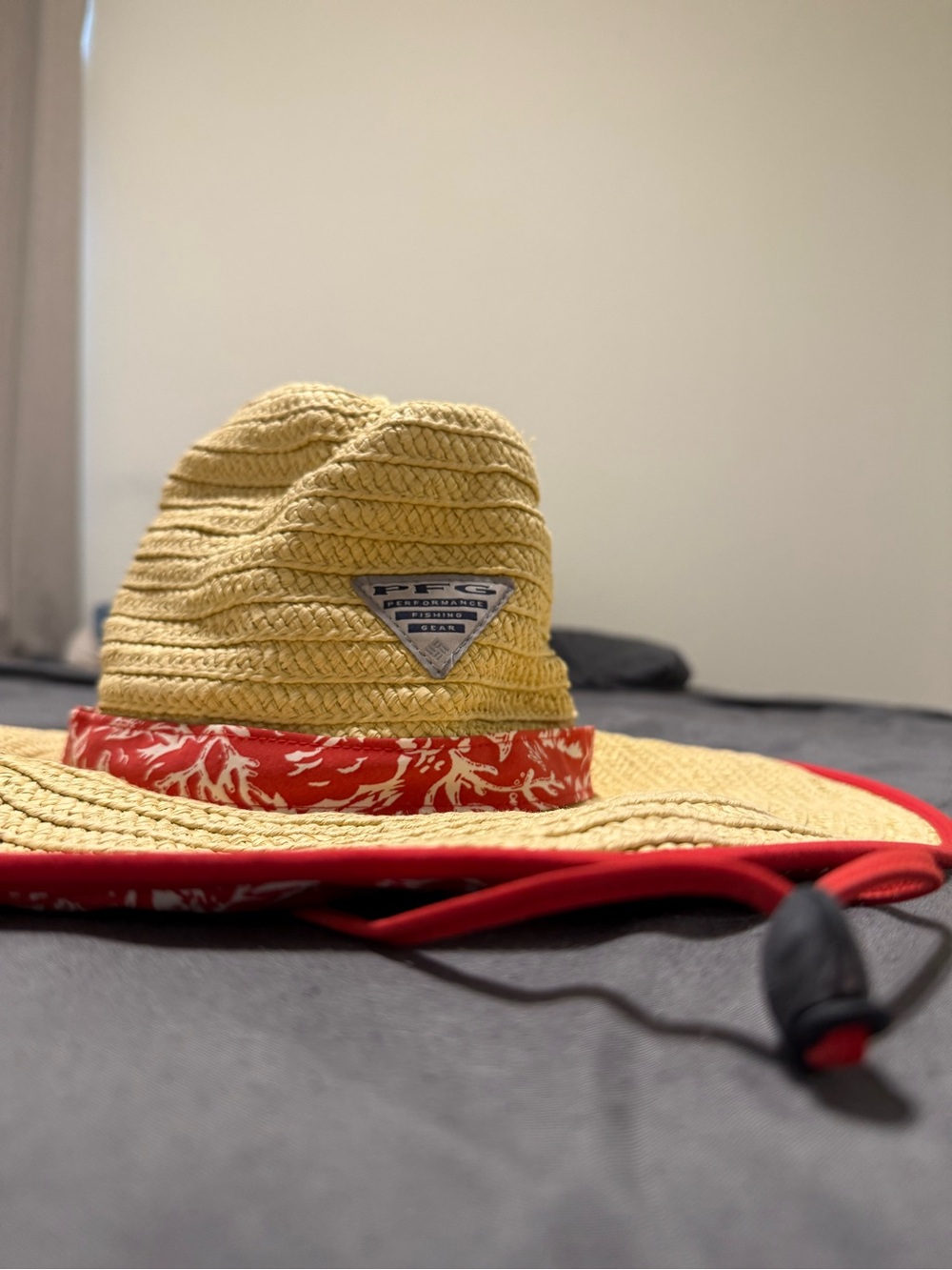 Columbia Straw Sun Hat with Red Trim